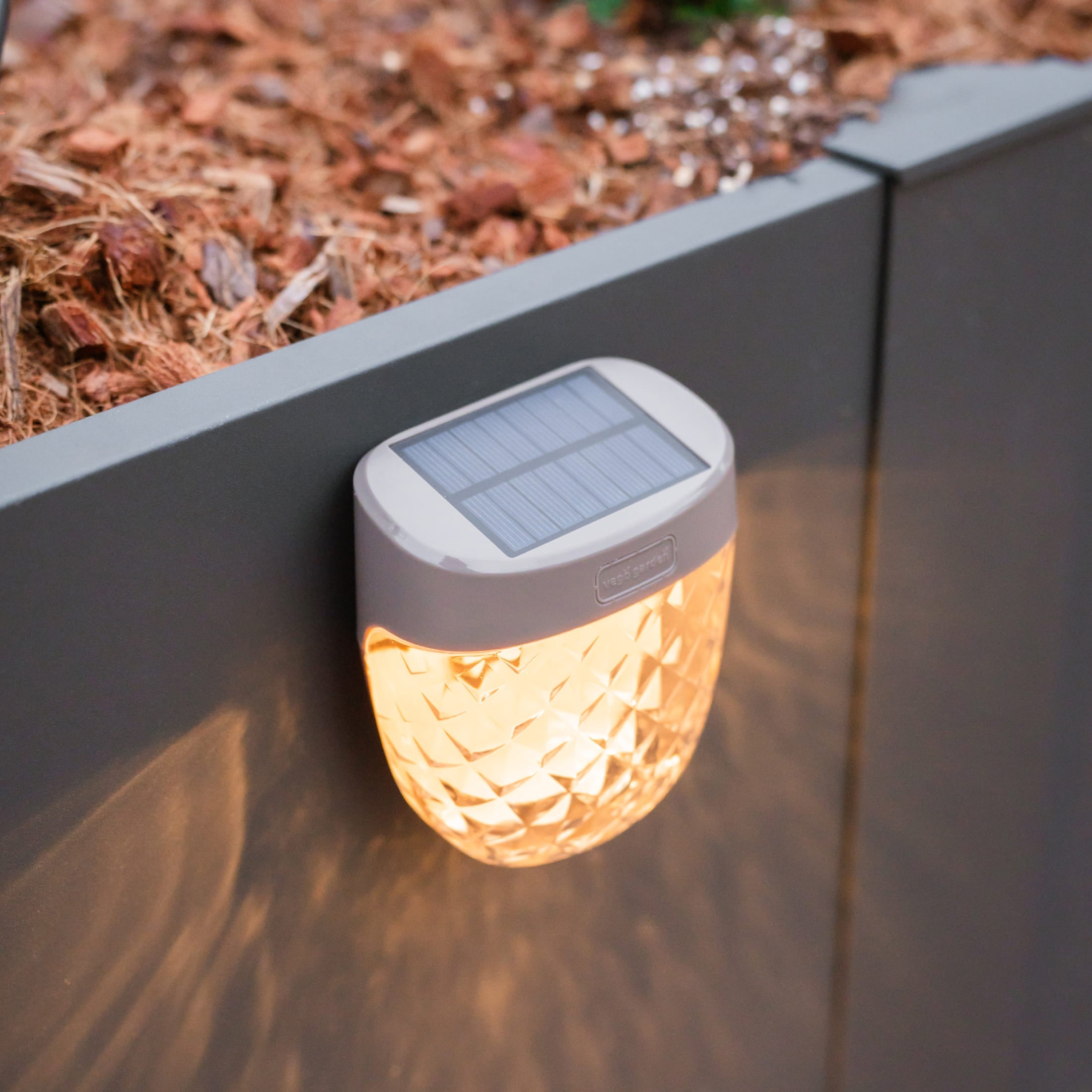 Diamond Garden Solar Light - Flat Mount
