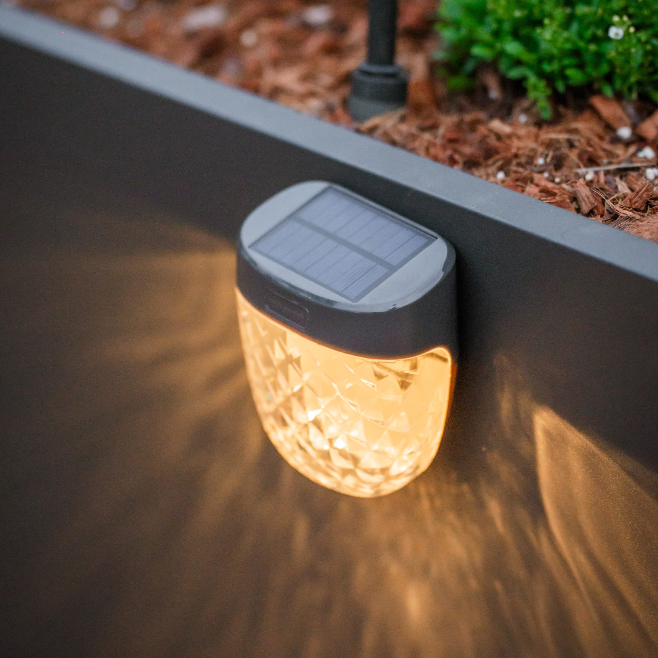 Diamond Garden Solar Light - Flat Mount