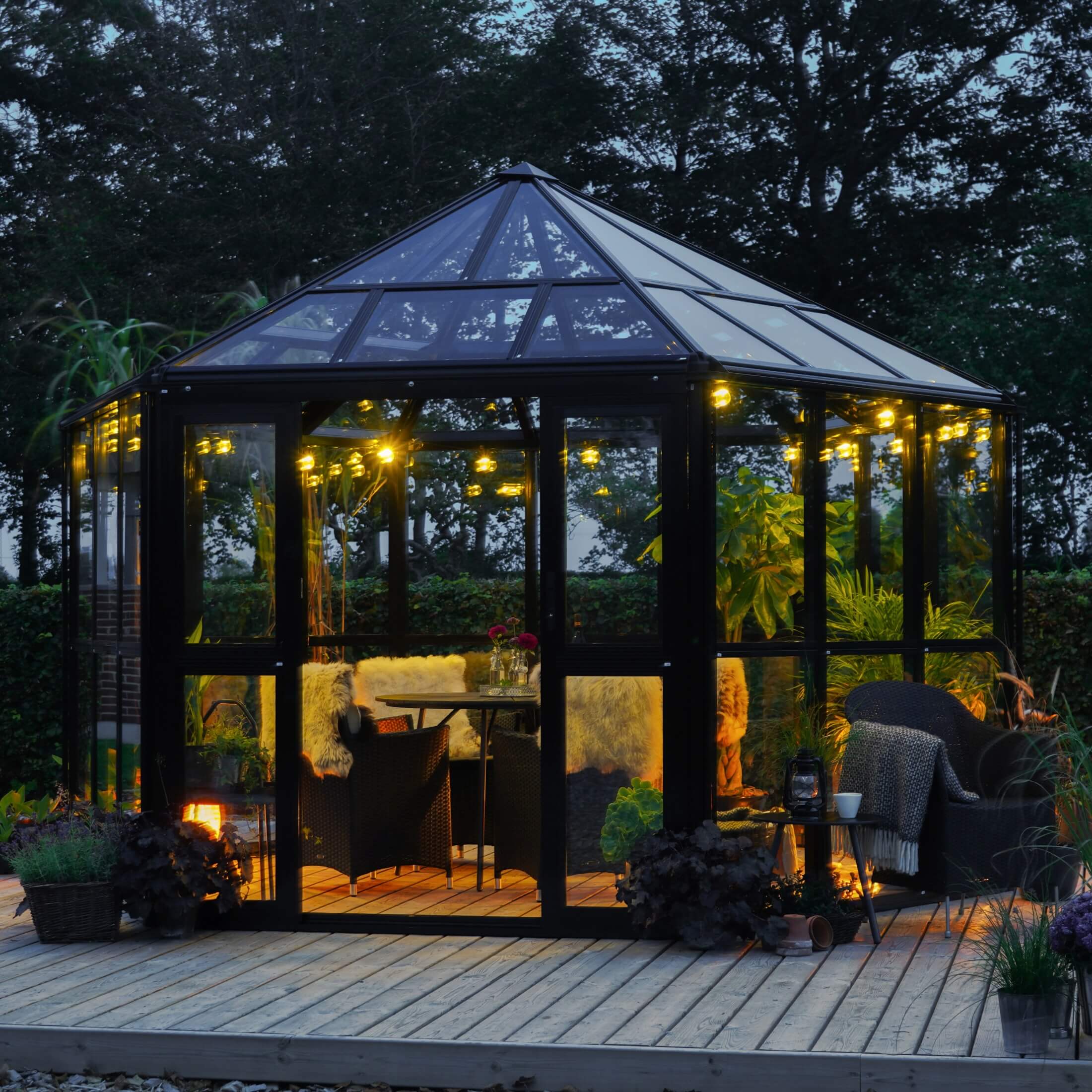 Vego Diamond Pavilion Greenhouse