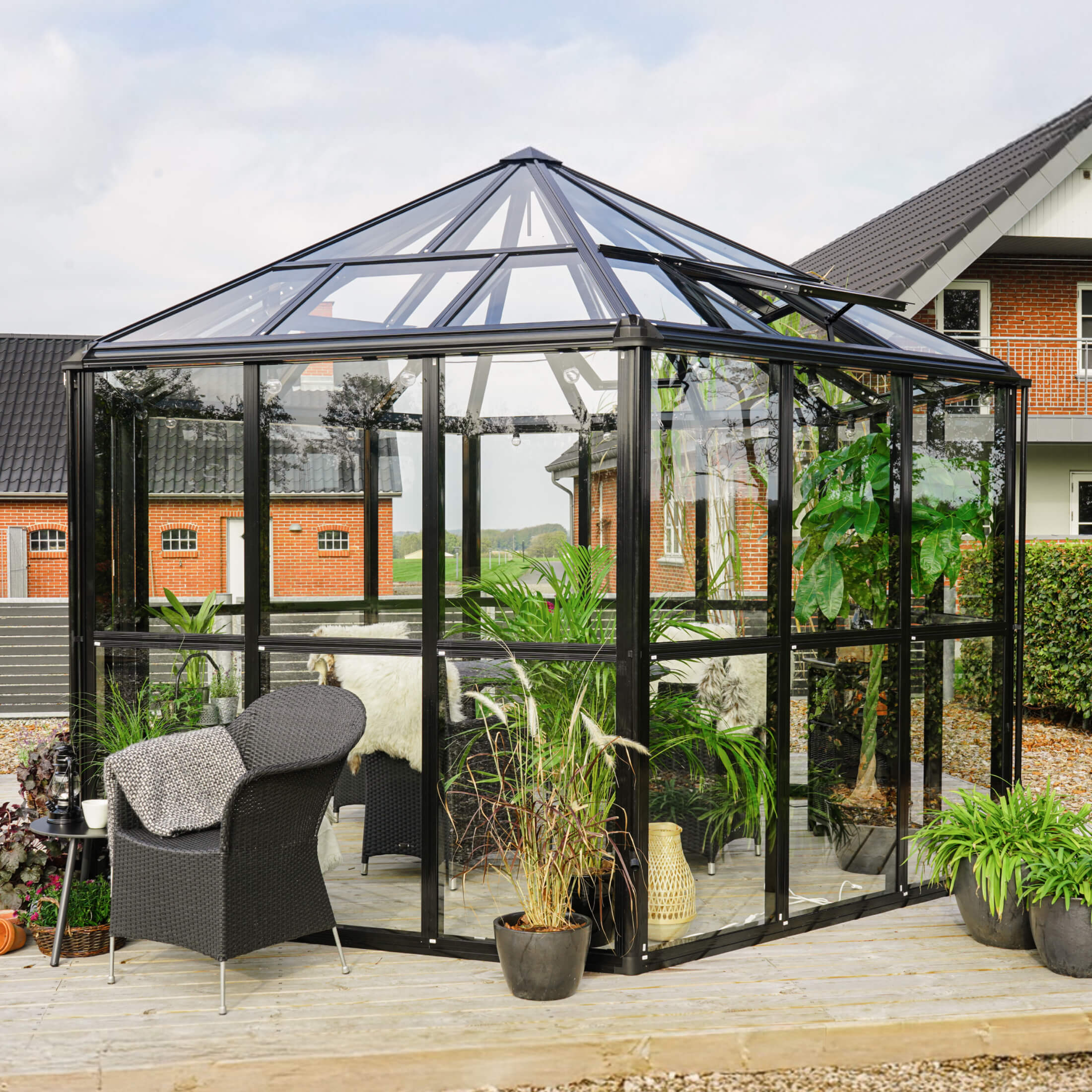 Vego Diamond Pavilion Greenhouse