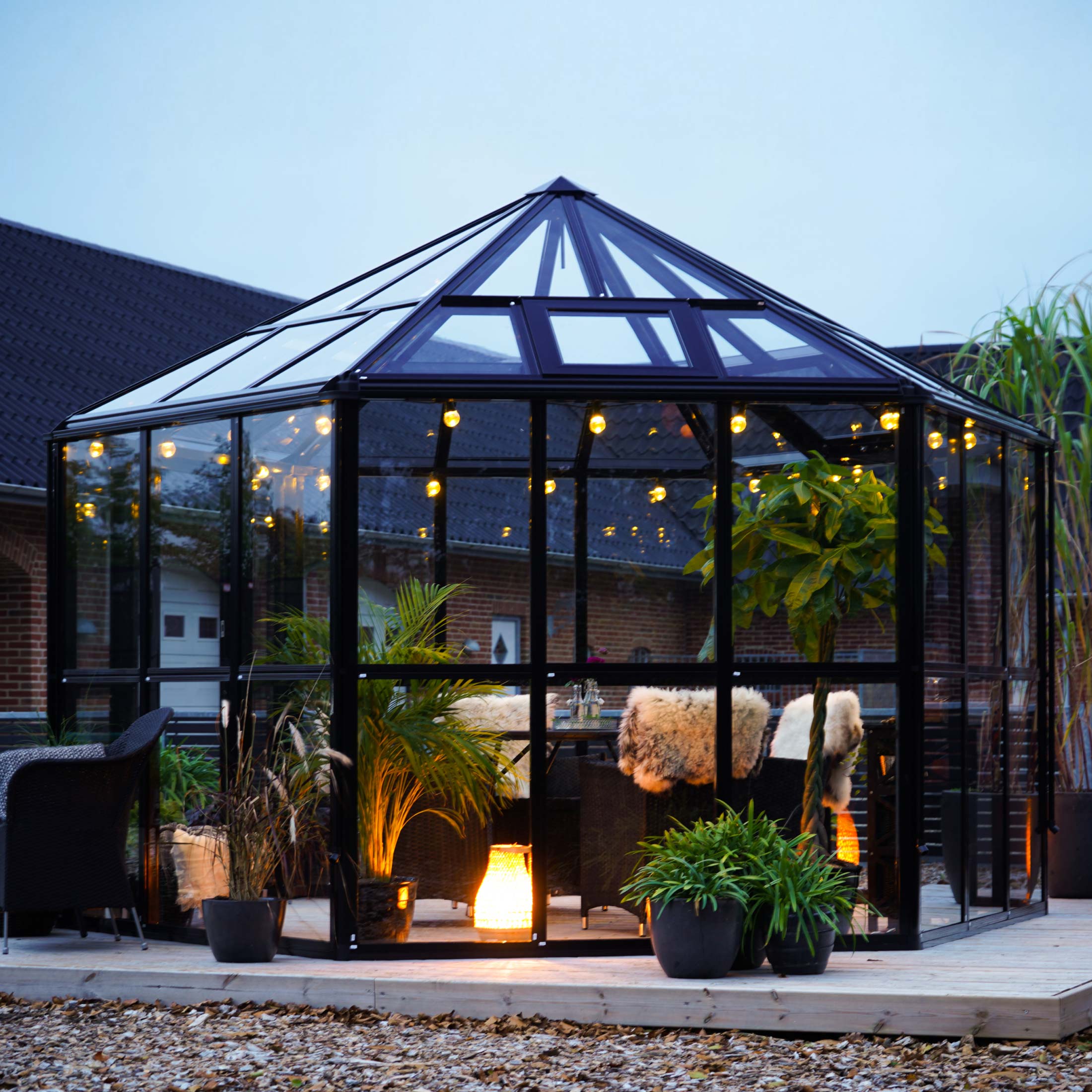 Vego Diamond Pavilion Greenhouse
