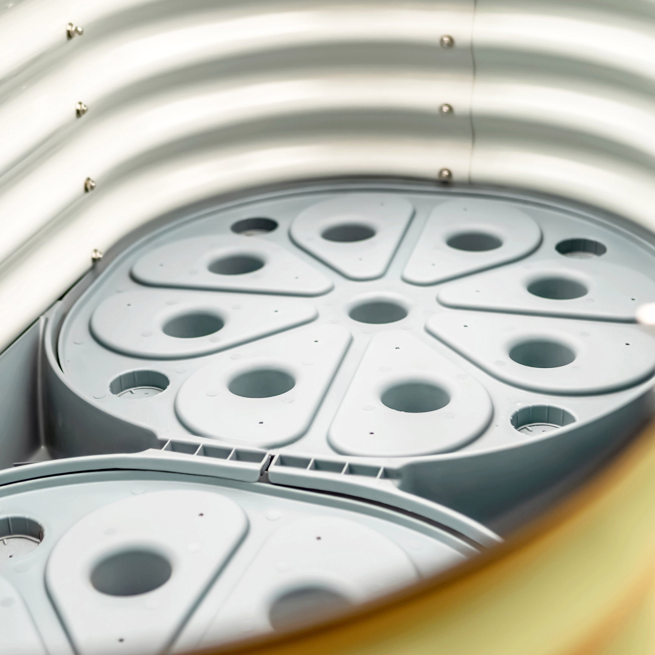 Self Watering Rolling Garden Bed - Team Grow