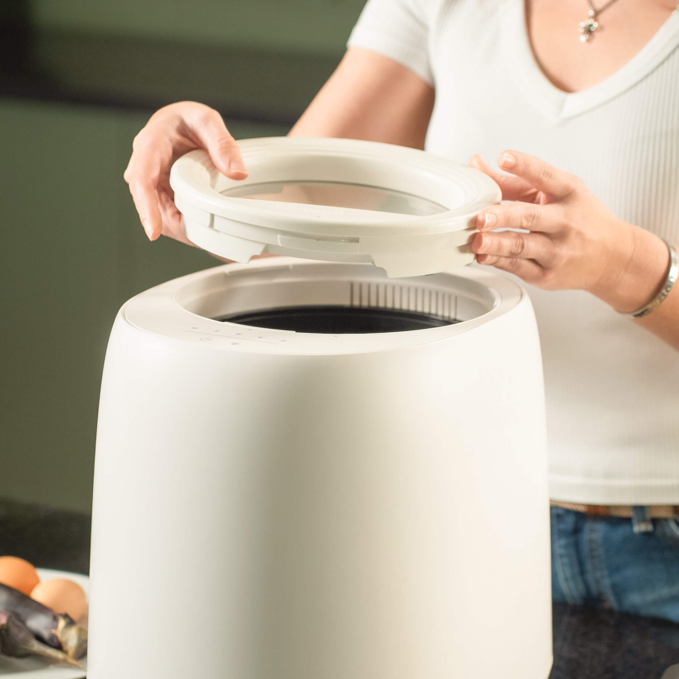 Vego Kitchen Composter - Team Grow