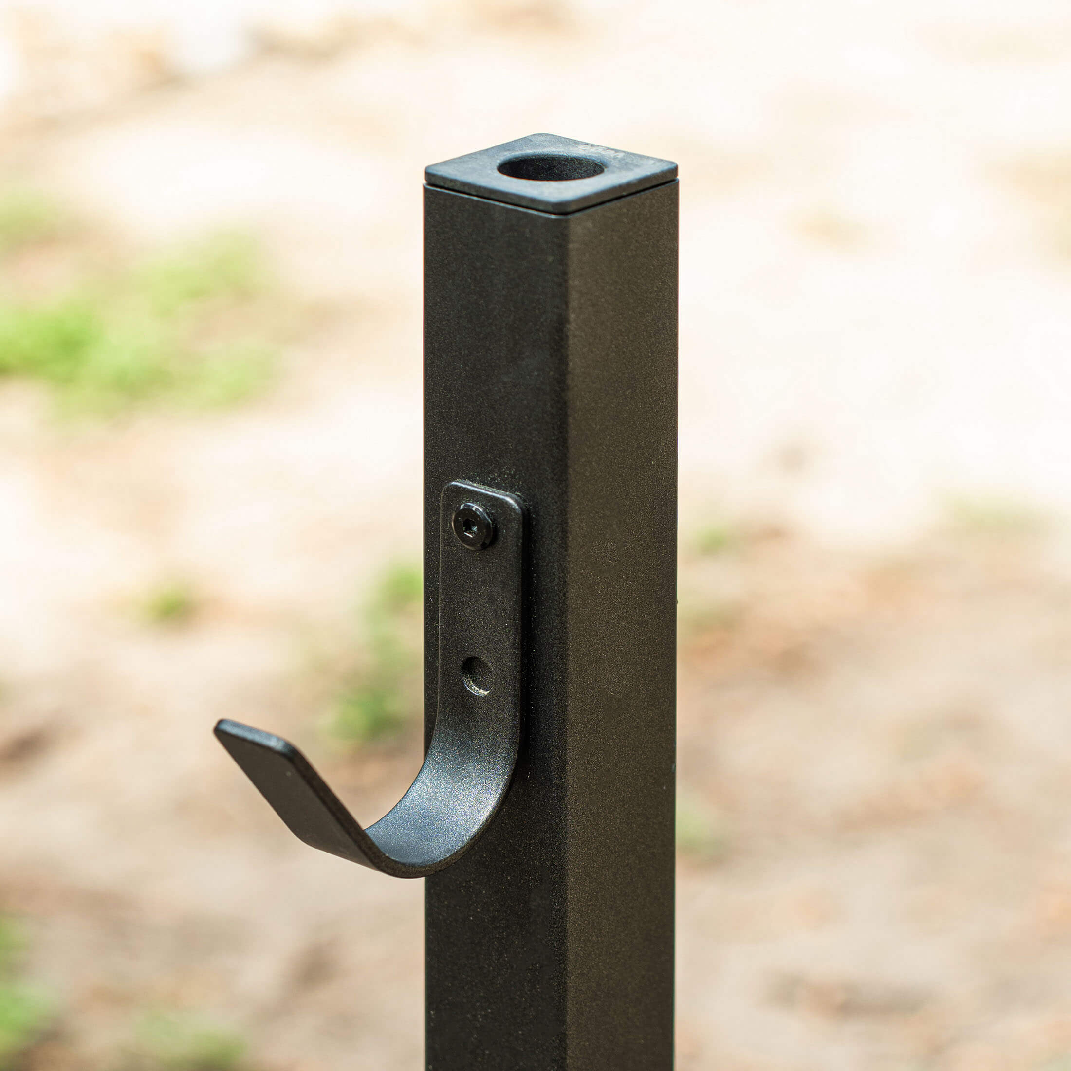 Vego Mounting Post For Retractable Hose Reel - Team Grow